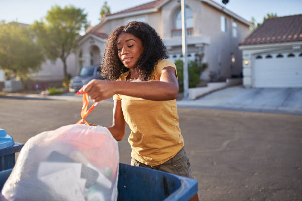 Best Construction Debris Removal  in Molalla, OR